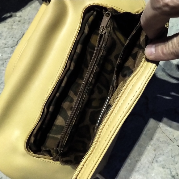 😄😄3for$30😄😄Liz Claiborne satchel purse in Mint condition - Picture 6 of 8